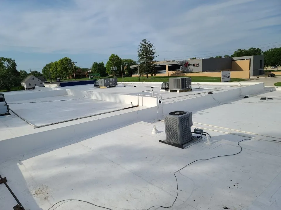 Completed white TPO roof on Coldwell Banker office in Pekin IL