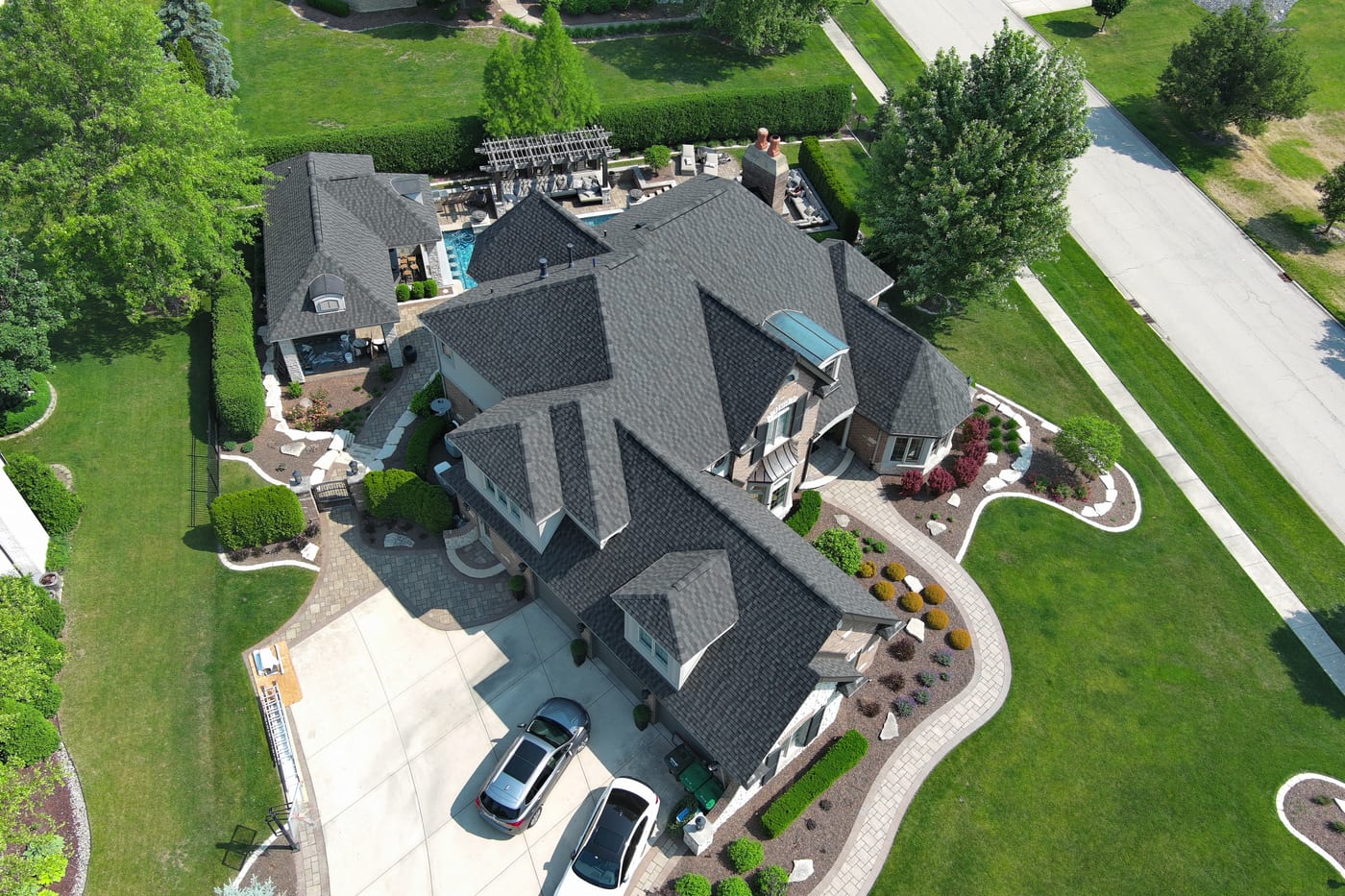 Designer shingle and exterior work on an Oak Brook IL home